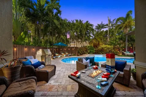 512 NE 12th Avenue Fort Lauderdale FL 33301