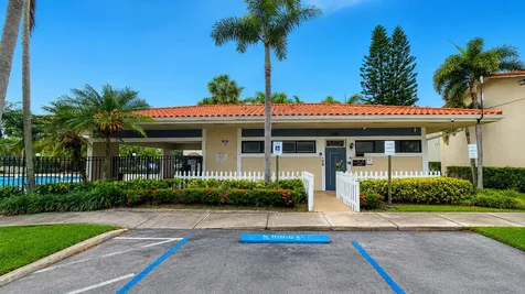 1463 Lake Crystal Drive West Palm Beach FL 33411