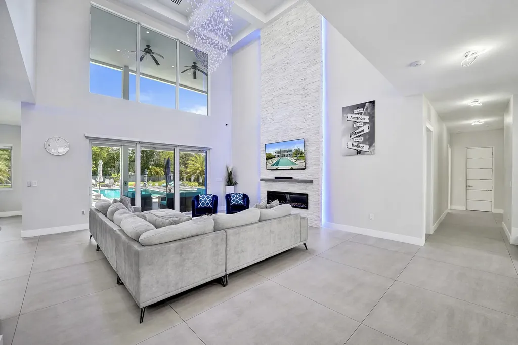 11201 SW 3rd Street Plantation FL 33325