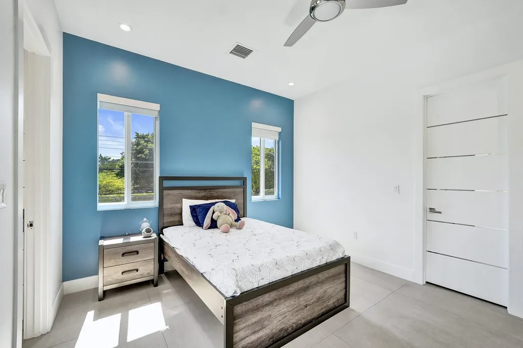 11201 SW 3rd Street Plantation FL 33325