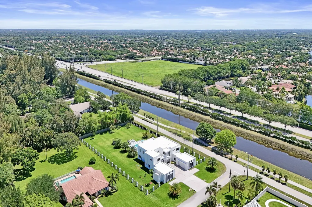 11201 SW 3rd Street Plantation FL 33325