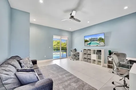 11201 SW 3rd Street Plantation FL 33325