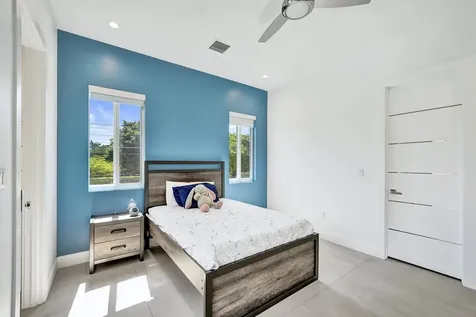 11201 SW 3rd Street Plantation FL 33325
