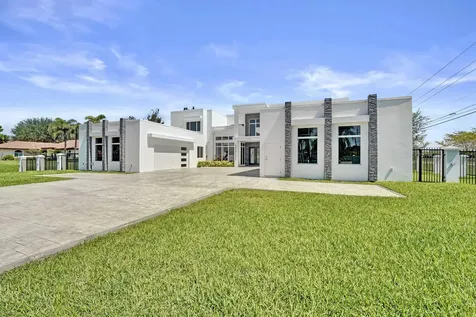 11201 SW 3rd Street Plantation FL 33325