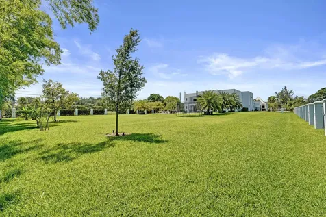 11201 SW 3rd Street Plantation FL 33325