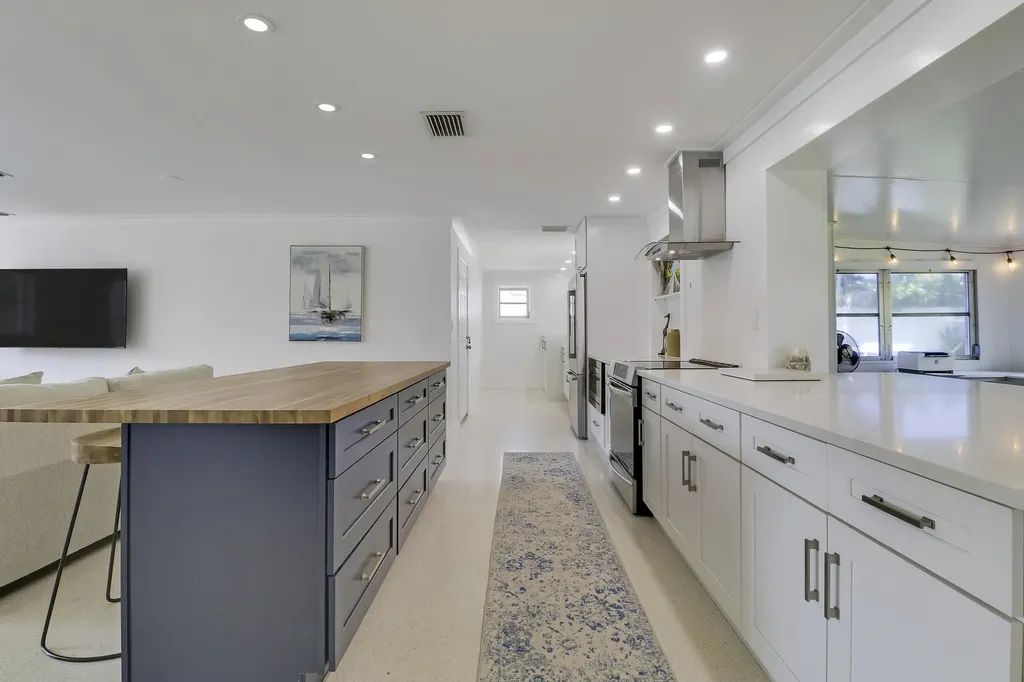 1518 Summer Avenue Jupiter FL 33469