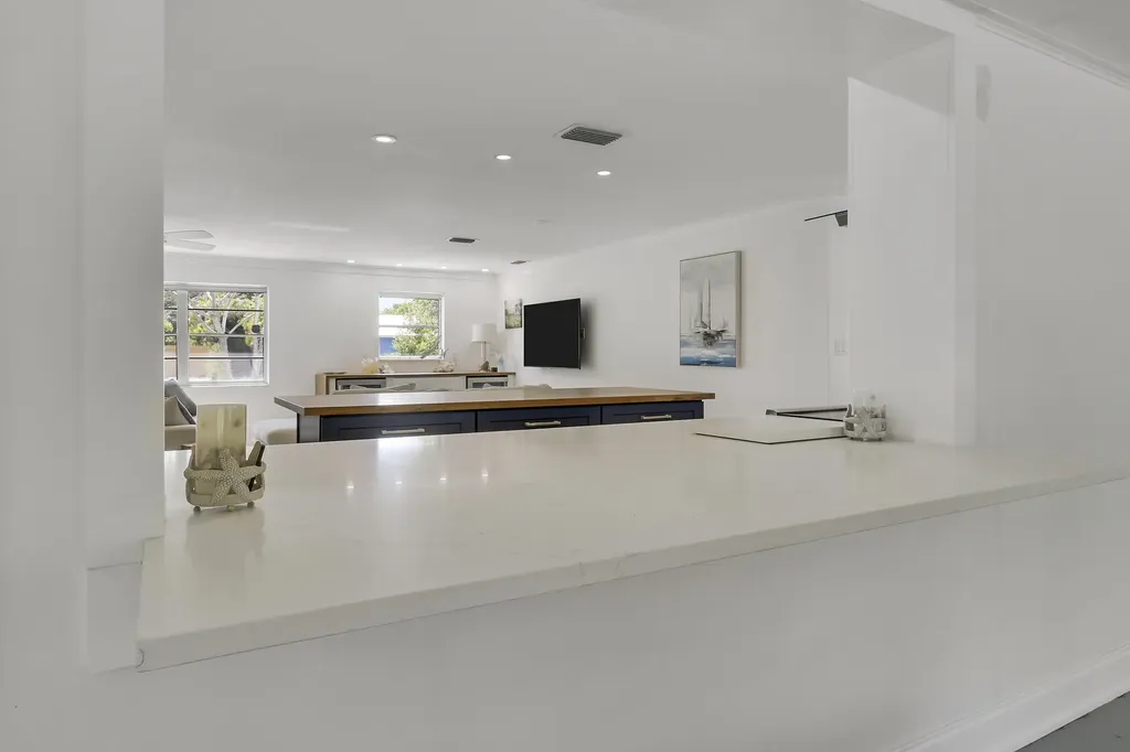 1518 Summer Avenue Jupiter FL 33469