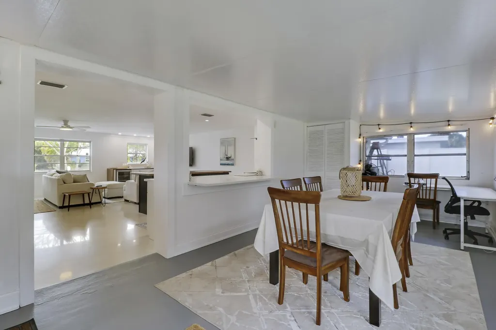 1518 Summer Avenue Jupiter FL 33469