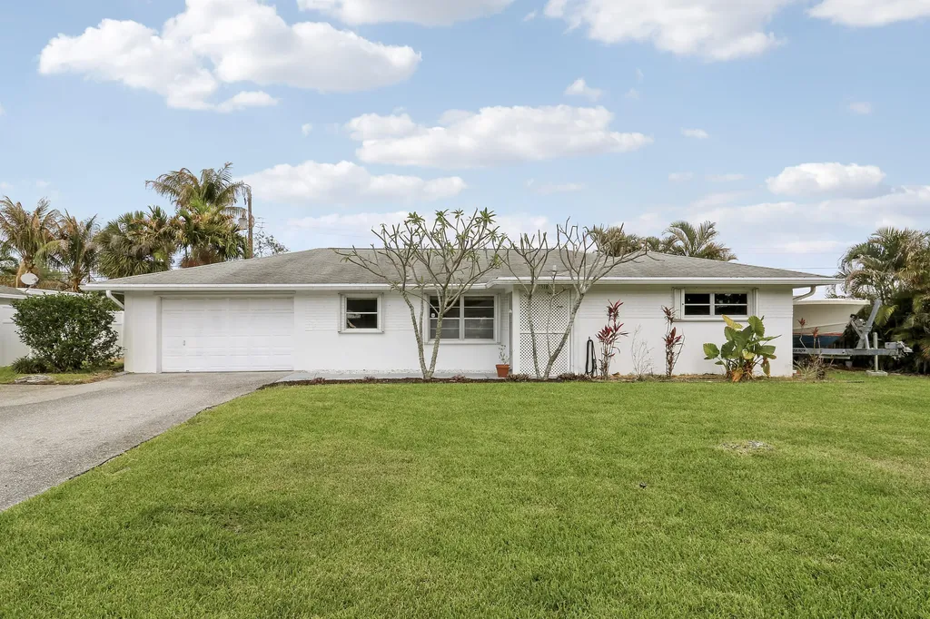 1518 Summer Avenue Jupiter FL 33469