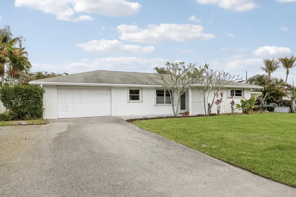 1518 Summer Avenue Jupiter FL 33469