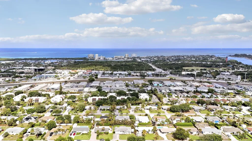 1518 Summer Avenue Jupiter FL 33469