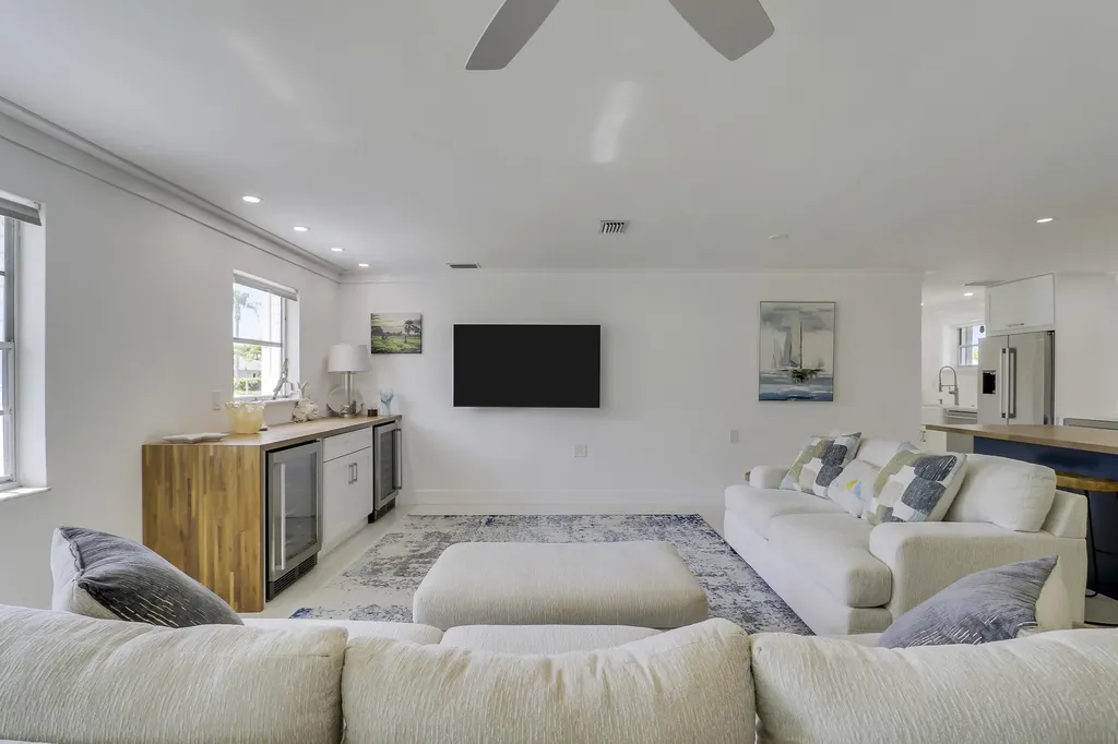 1518 Summer Avenue Jupiter FL 33469