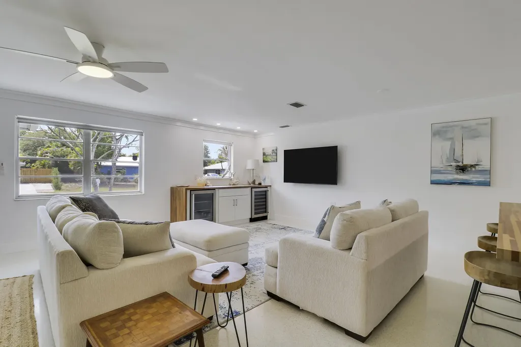 1518 Summer Avenue Jupiter FL 33469