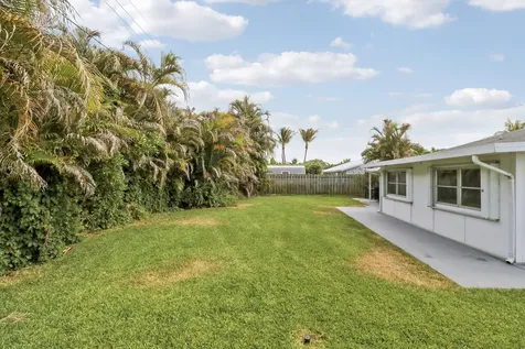 1518 Summer Avenue Jupiter FL 33469