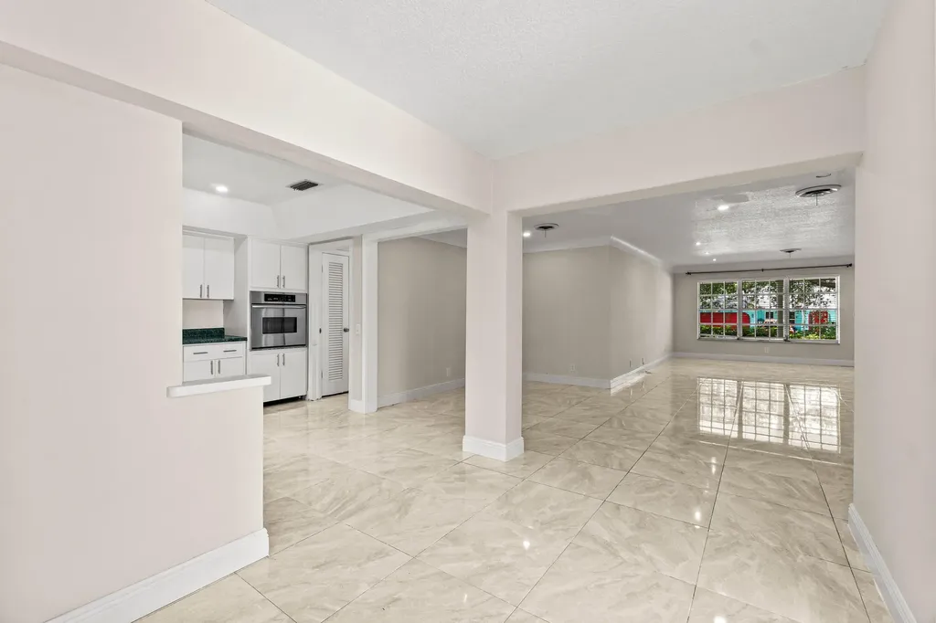 1290 SW 8th Street Boca Raton FL 33486