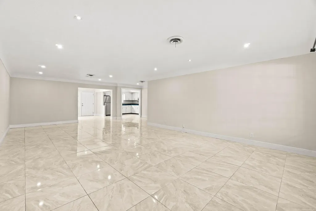 1290 SW 8th Street Boca Raton FL 33486