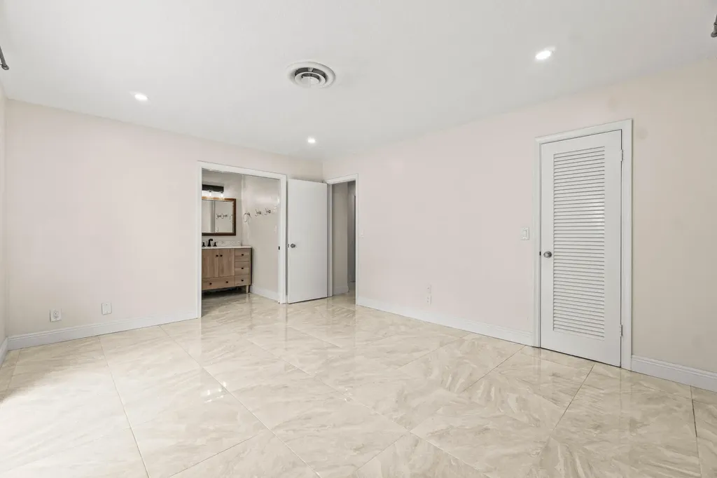 1290 SW 8th Street Boca Raton FL 33486