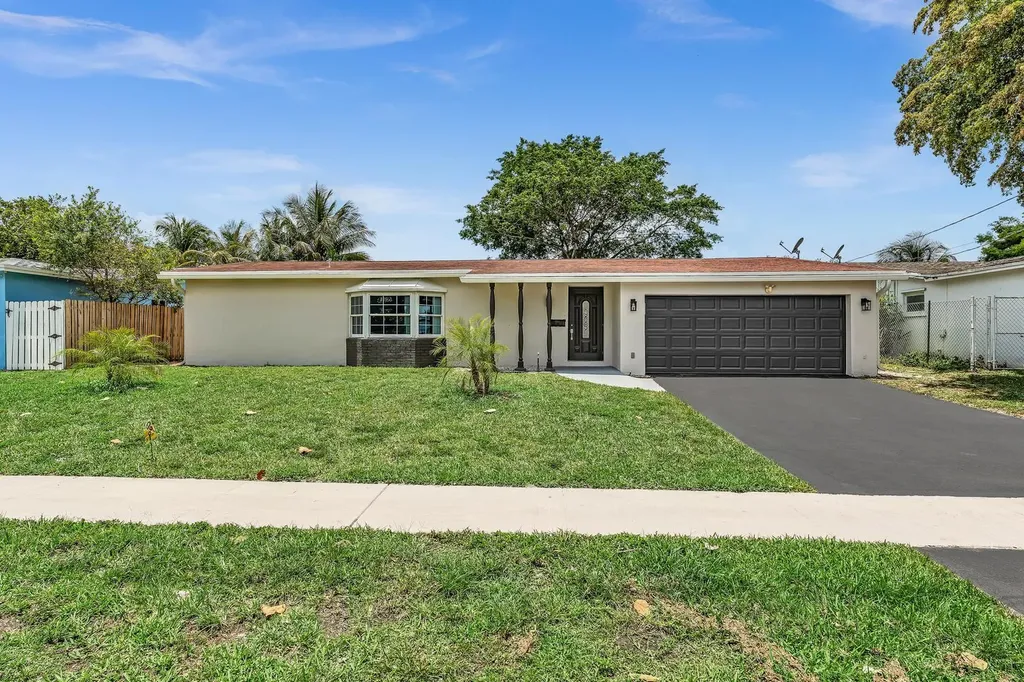 2411 NW 87th Avenue Sunrise FL 33322
