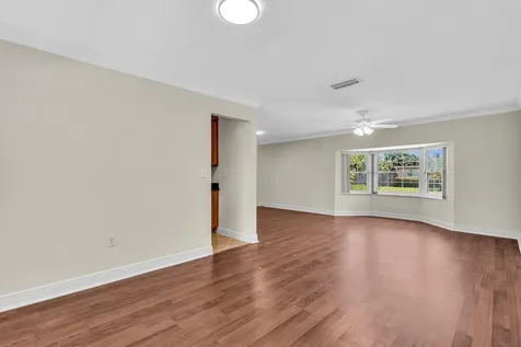 2411 NW 87th Avenue Sunrise FL 33322