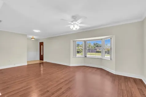 2411 NW 87th Avenue Sunrise FL 33322