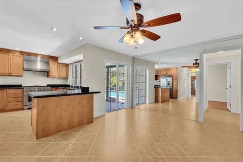 2411 NW 87th Avenue Sunrise FL 33322