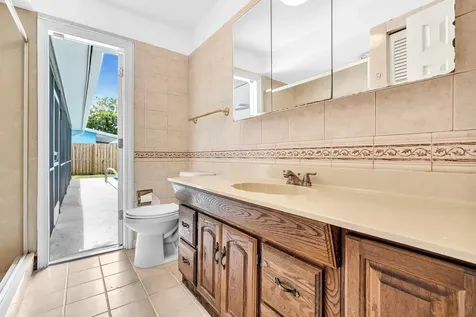 2411 NW 87th Avenue Sunrise FL 33322