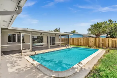 2411 NW 87th Avenue Sunrise FL 33322