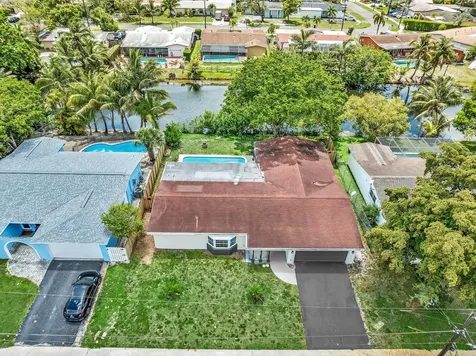 2411 NW 87th Avenue Sunrise FL 33322