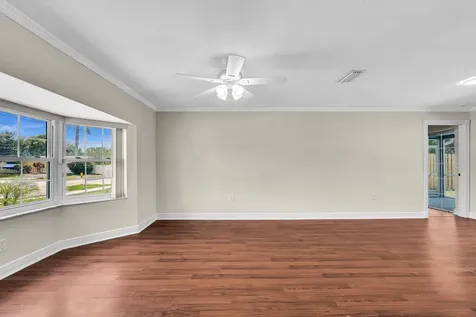 2411 NW 87th Avenue Sunrise FL 33322