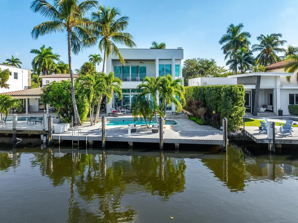 117 S Gordon Road Fort Lauderdale FL 33301