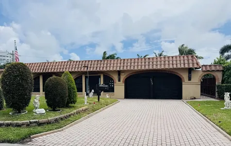 2048 Tropic Isle Lauderdale By The Sea FL 33062