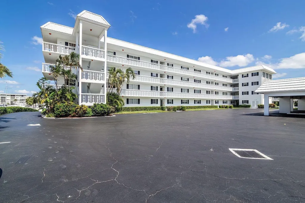 907 Marina Drive North Palm Beach FL 33408