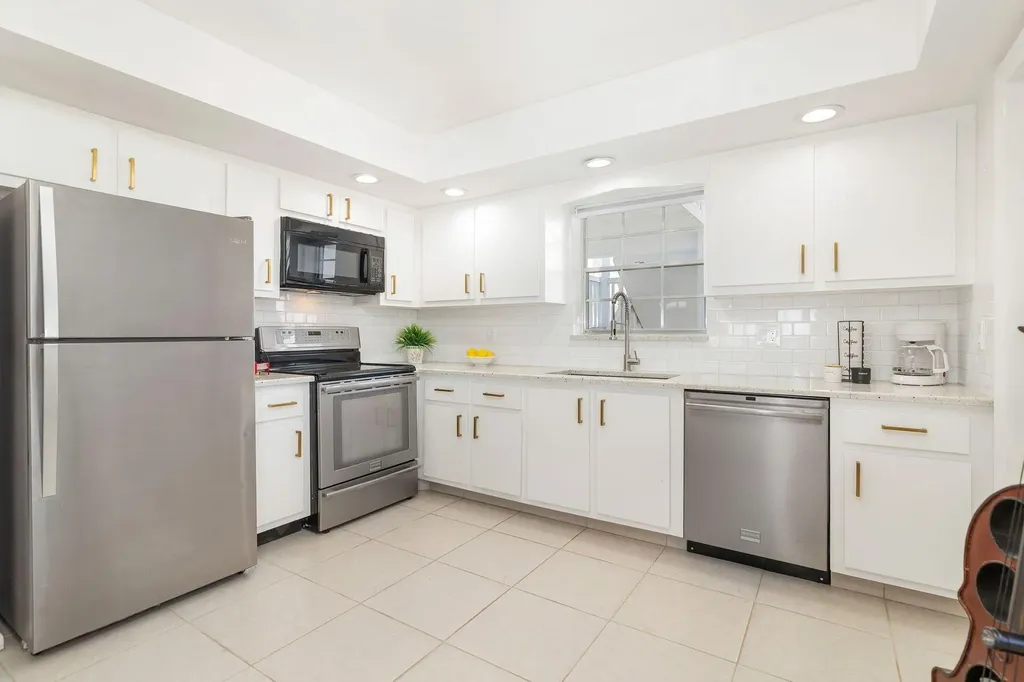 907 Marina Drive North Palm Beach FL 33408