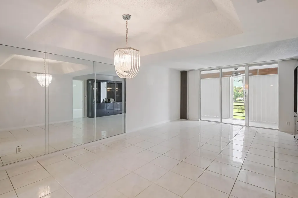 6850 10th Avenue N Greenacres FL 33467