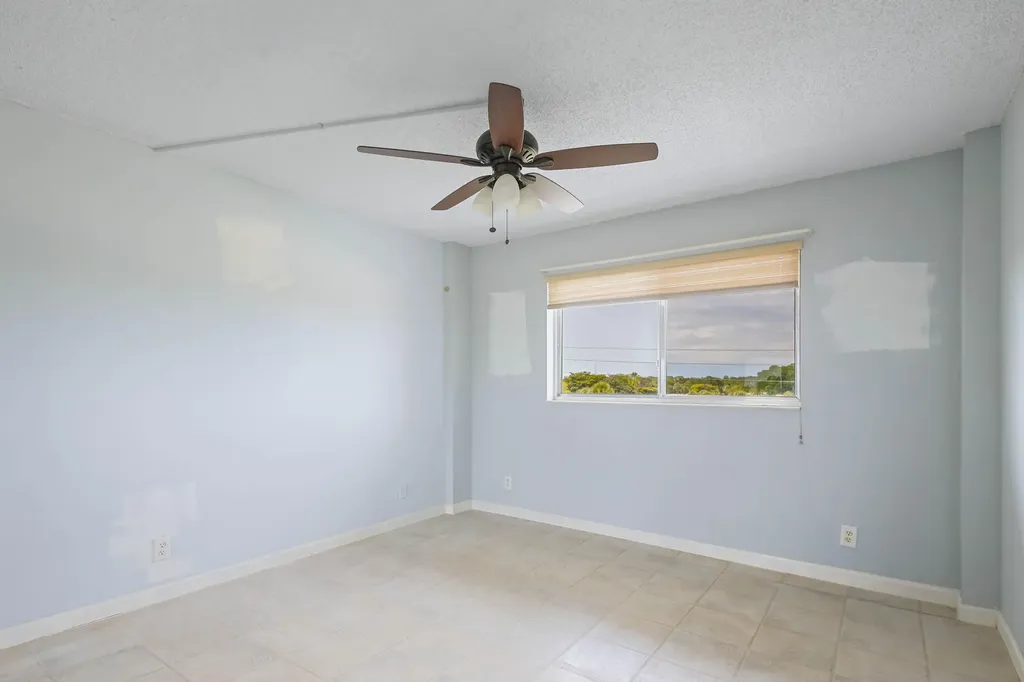 6850 10th Avenue N Greenacres FL 33467