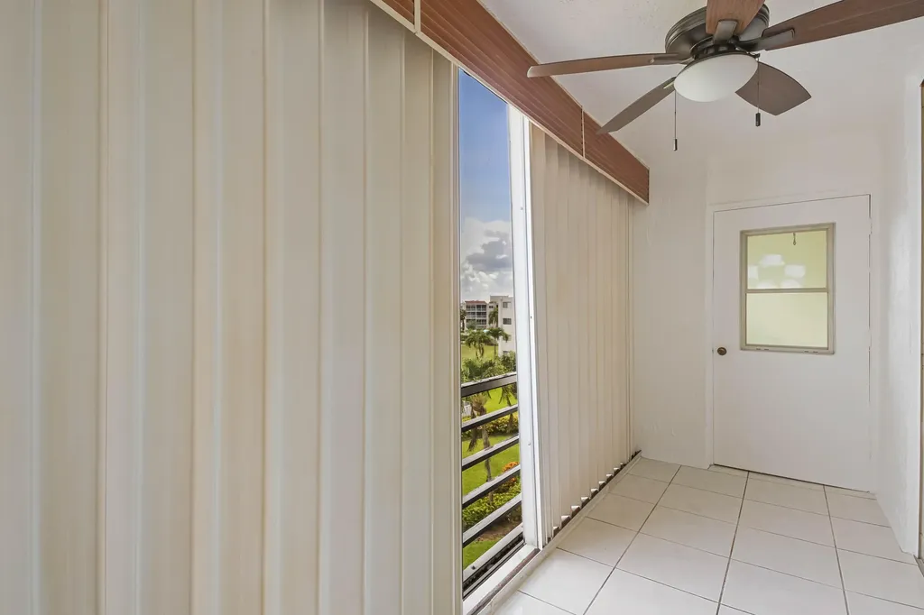 6850 10th Avenue N Greenacres FL 33467