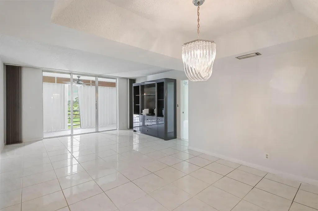 6850 10th Avenue N Greenacres FL 33467