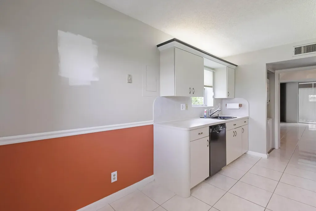 6850 10th Avenue N Greenacres FL 33467