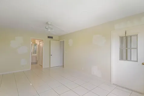 6850 10th Avenue N Greenacres FL 33467