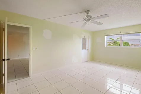 6850 10th Avenue N Greenacres FL 33467