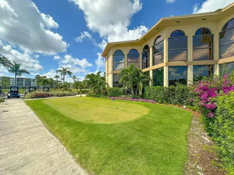 6850 10th Avenue N Greenacres FL 33467