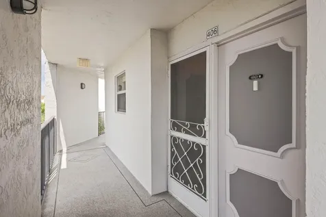 6850 10th Avenue N Greenacres FL 33467