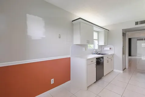 6850 10th Avenue N Greenacres FL 33467