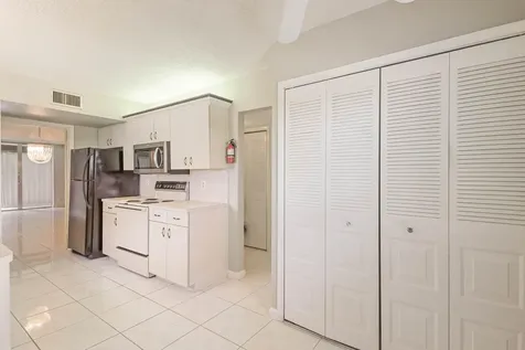 6850 10th Avenue N Greenacres FL 33467