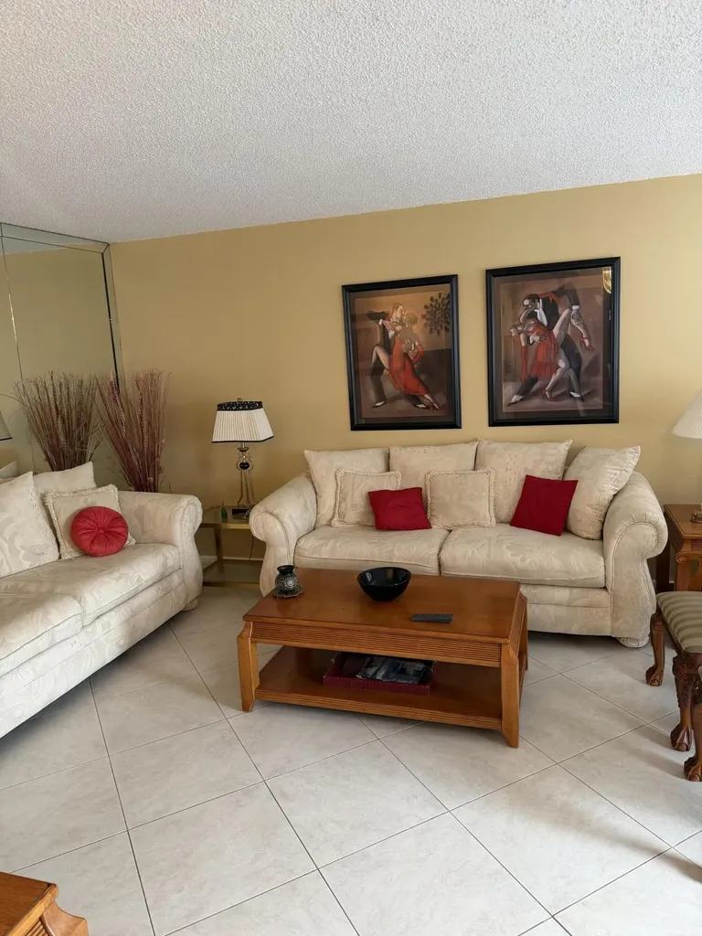 4042 Exeter C Boca Raton FL 33434