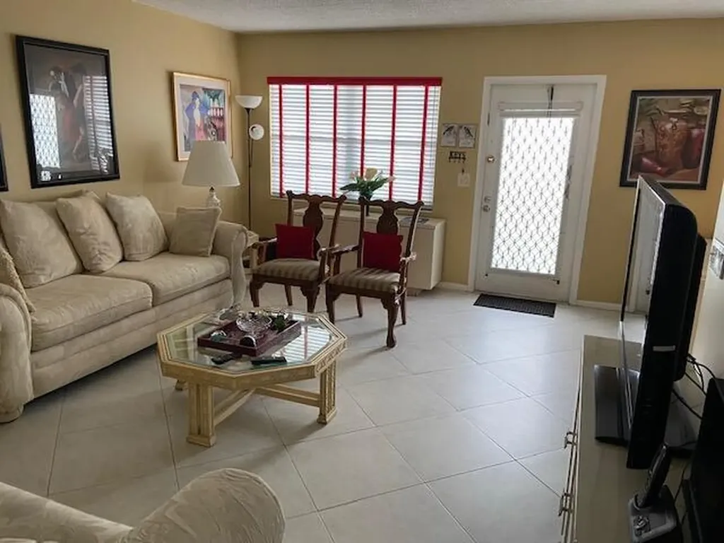 4042 Exeter C Boca Raton FL 33434