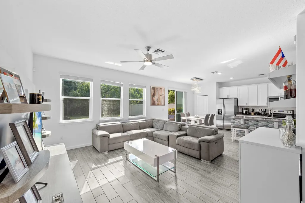 1817 Lake Cove Drive Lake Worth FL 33460