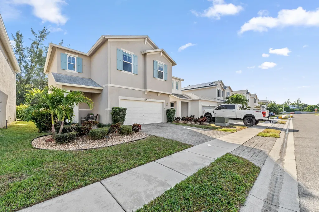 1817 Lake Cove Drive Lake Worth FL 33460