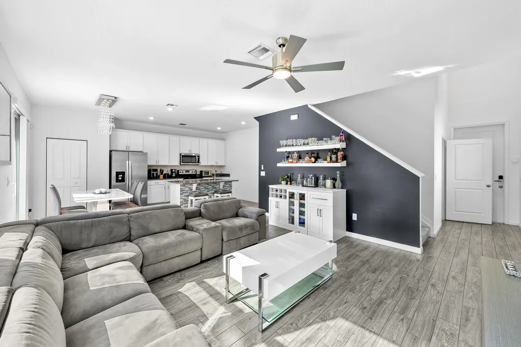 1817 Lake Cove Drive Lake Worth FL 33460