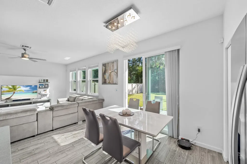 1817 Lake Cove Drive Lake Worth FL 33460